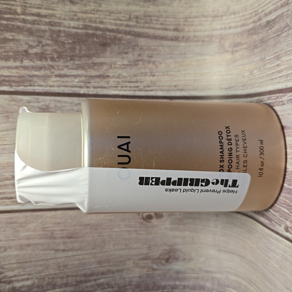 OUAI - Detox Shampoo - Brand New 10 oz**